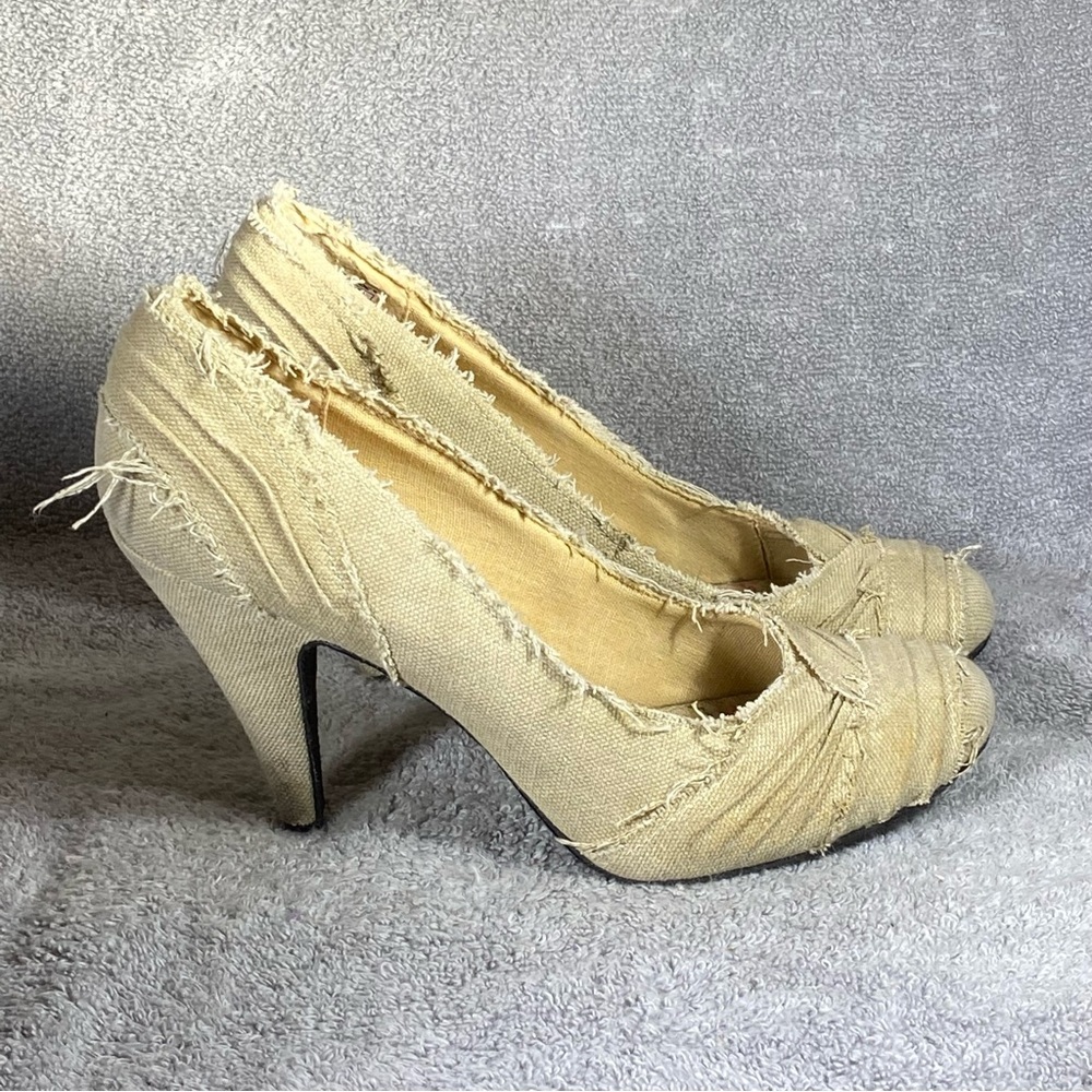 Rocket Dog Shoes Heels Women’s‎ Size 9M Distressed Look